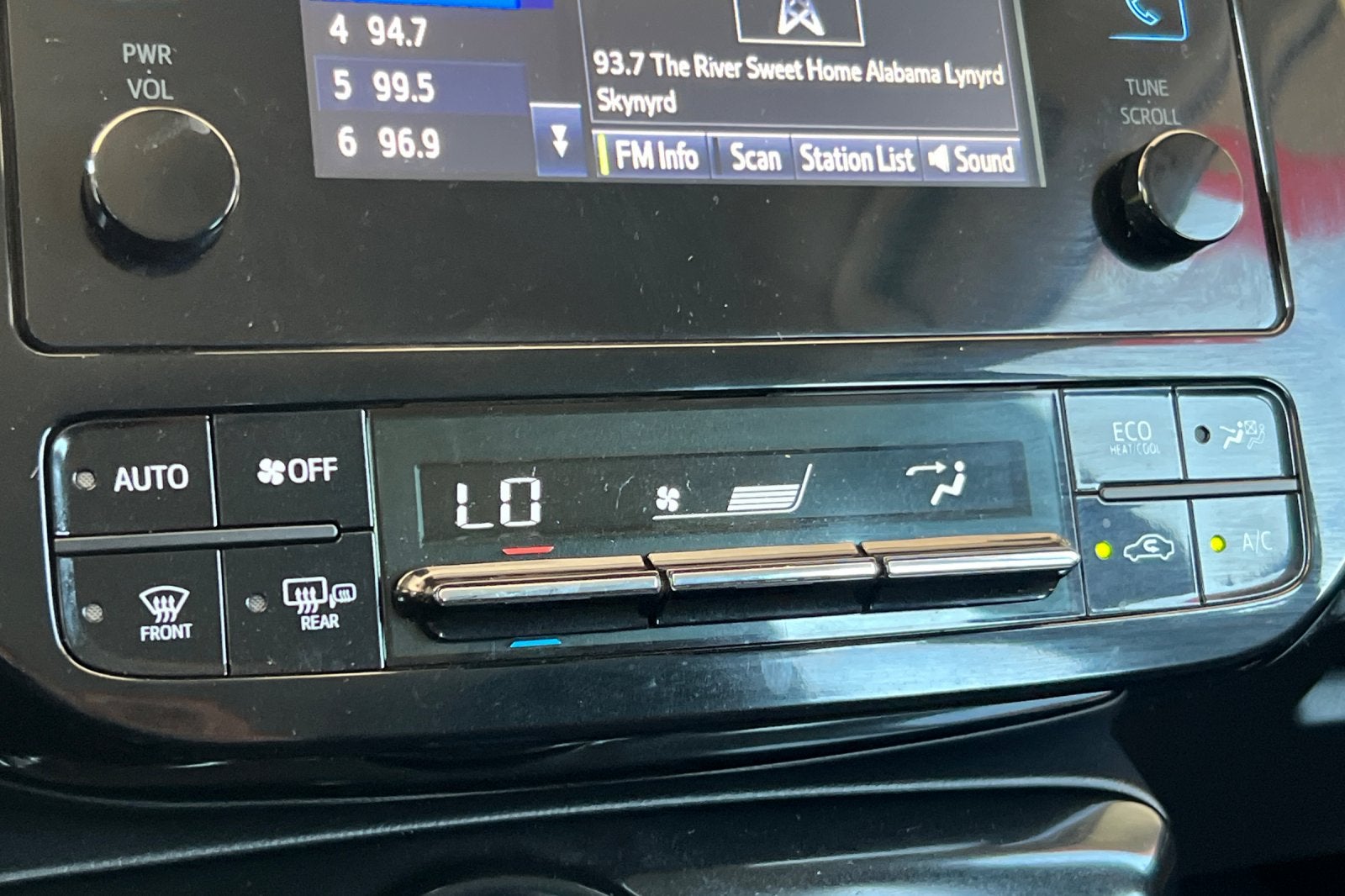 2017 Toyota Prius Two