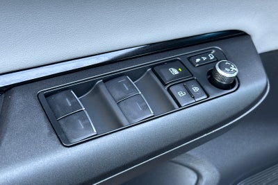 2023 Toyota Venza LE