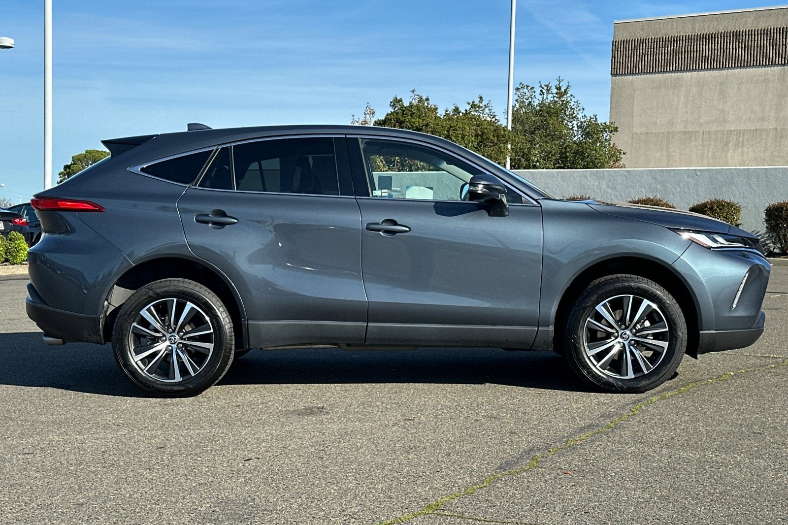 2023 Toyota Venza LE