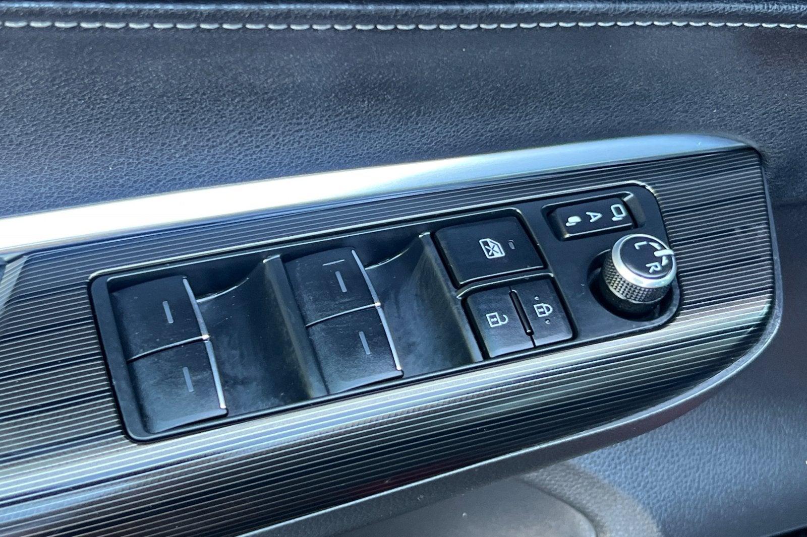 2022 Toyota Venza XLE