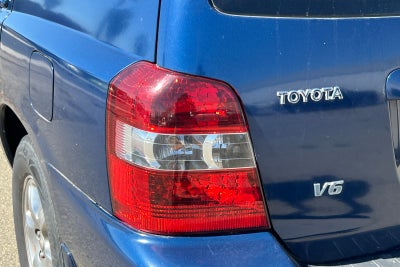 2004 Toyota Highlander Base