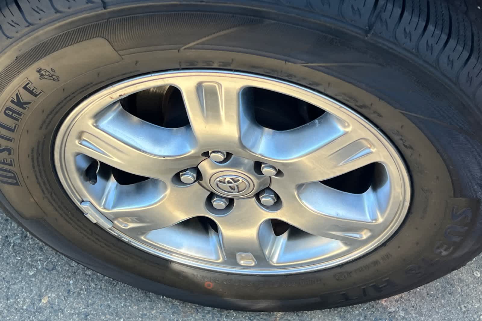 2005 Toyota Highlander Base