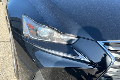 2017 Lexus IS 