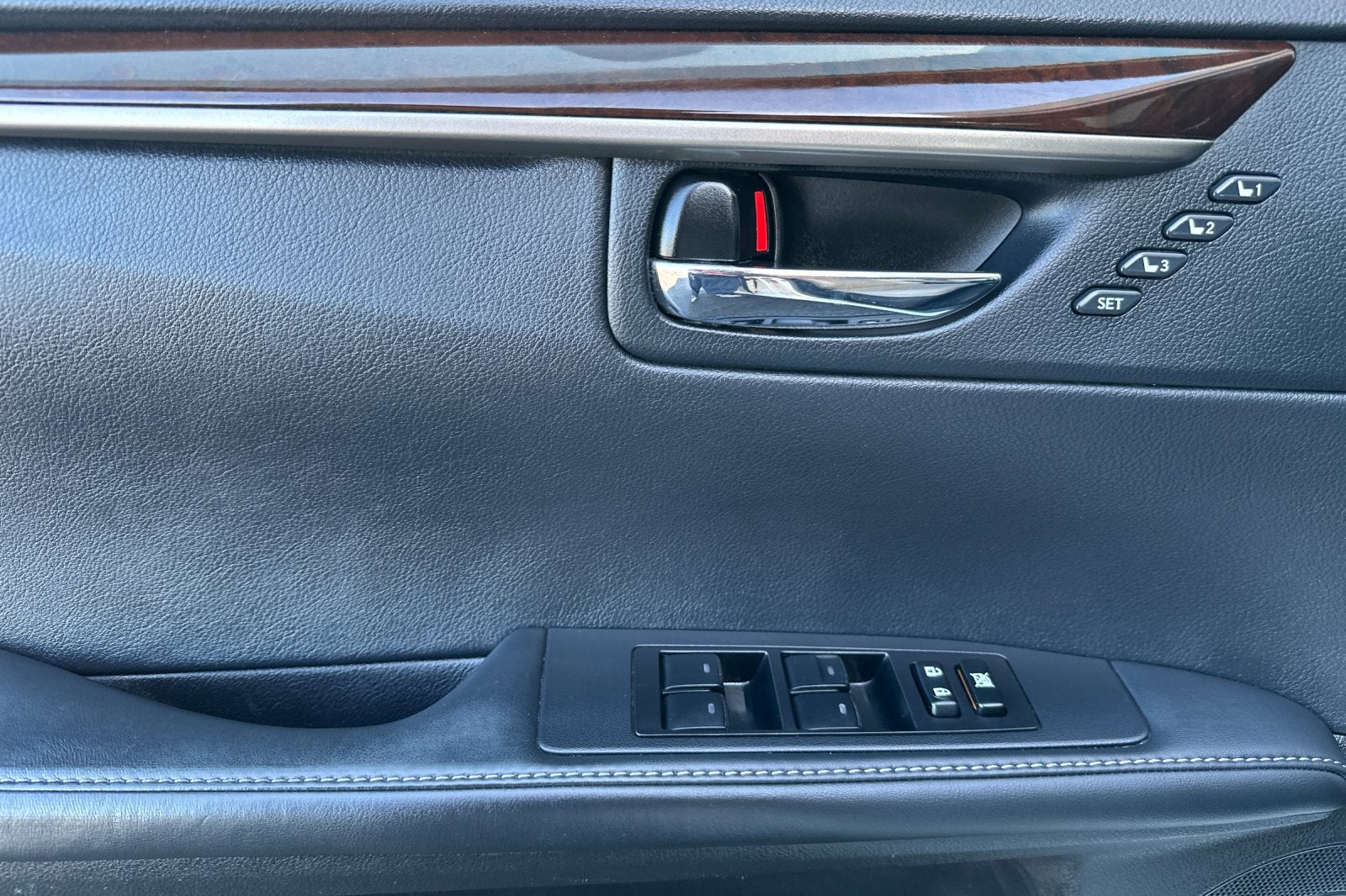 2013 Lexus ES 350 4dr Sdn