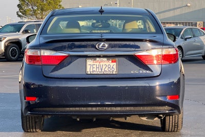 2014 Lexus ES 300h Hybrid