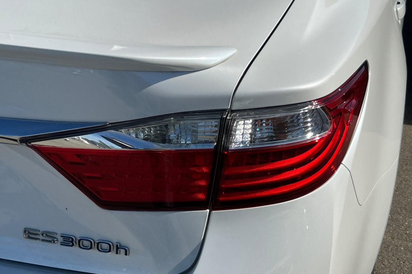 2015 Lexus ES 300h Hybrid