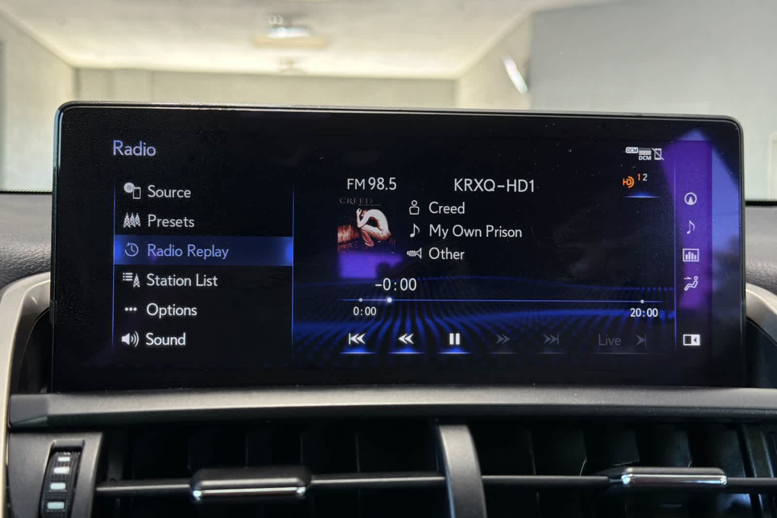 2021 Lexus NX 300h 