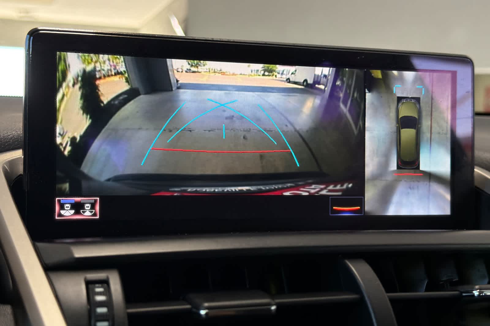 2021 Lexus NX 300h 