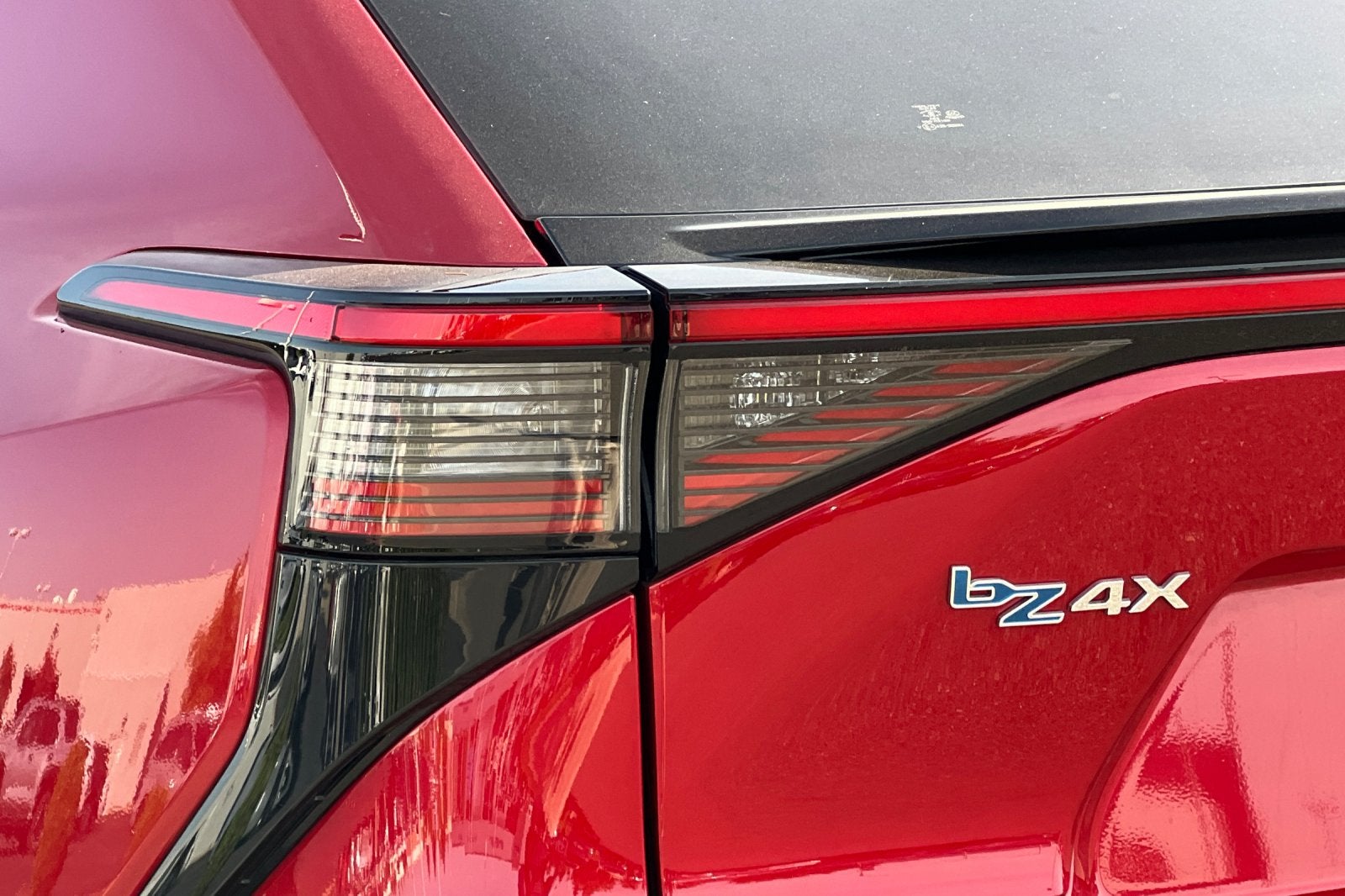 2025 Toyota bZ4X XLE
