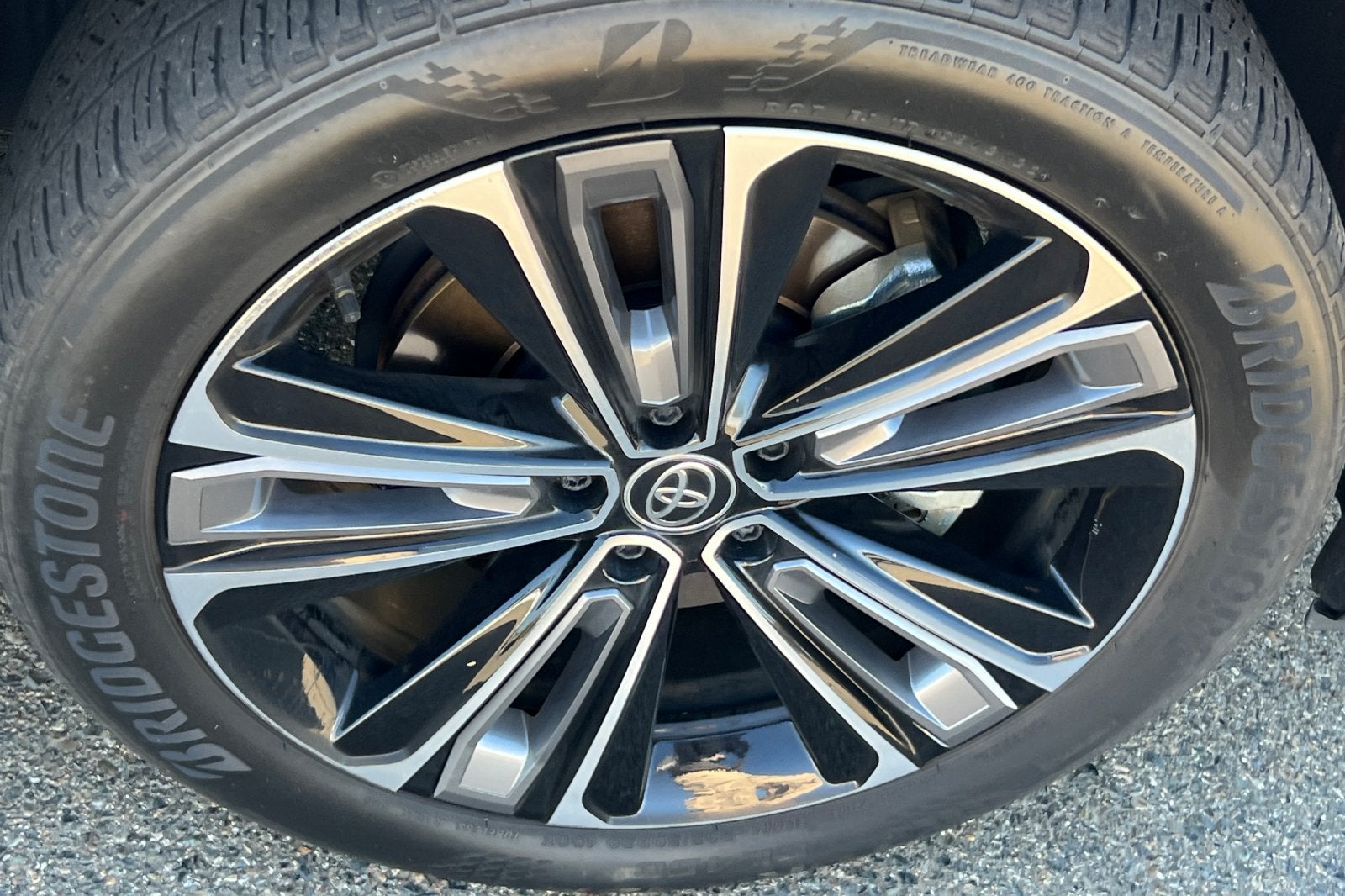 2023 Toyota bZ4X Limited