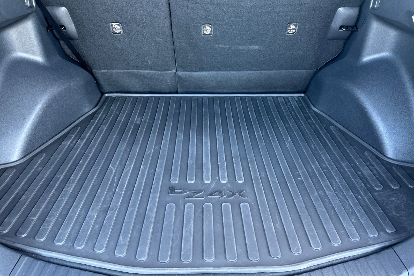 2023 Toyota bZ4X Limited