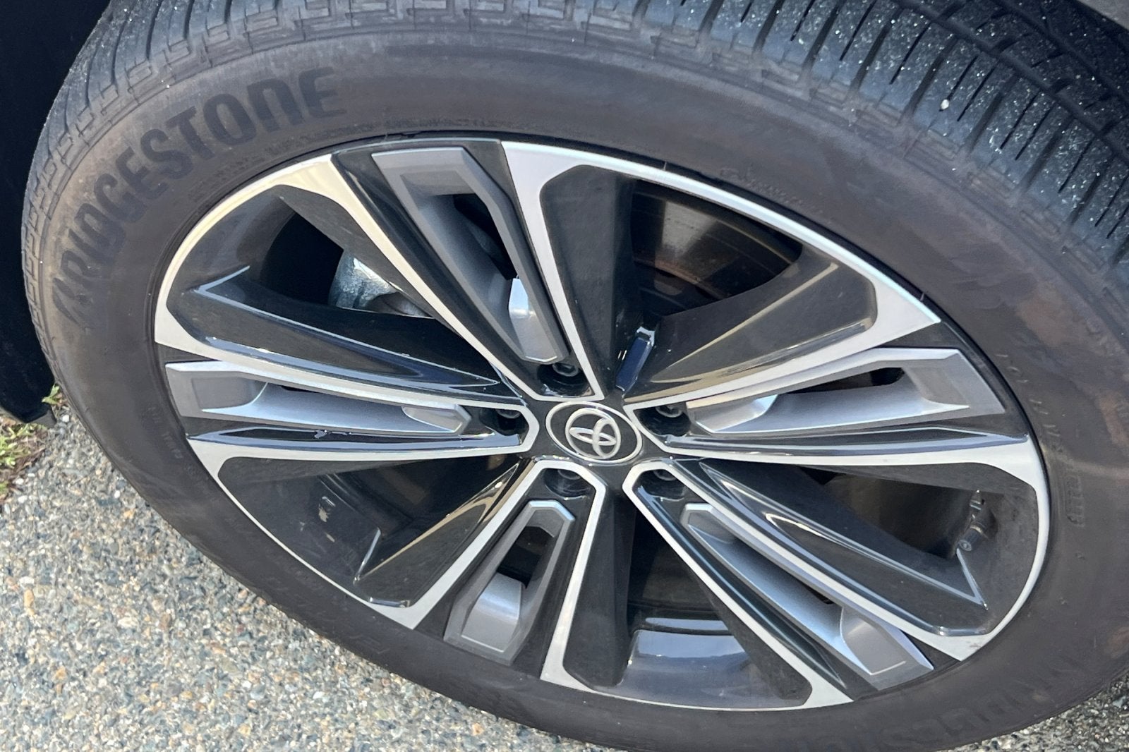 2023 Toyota bZ4X Limited