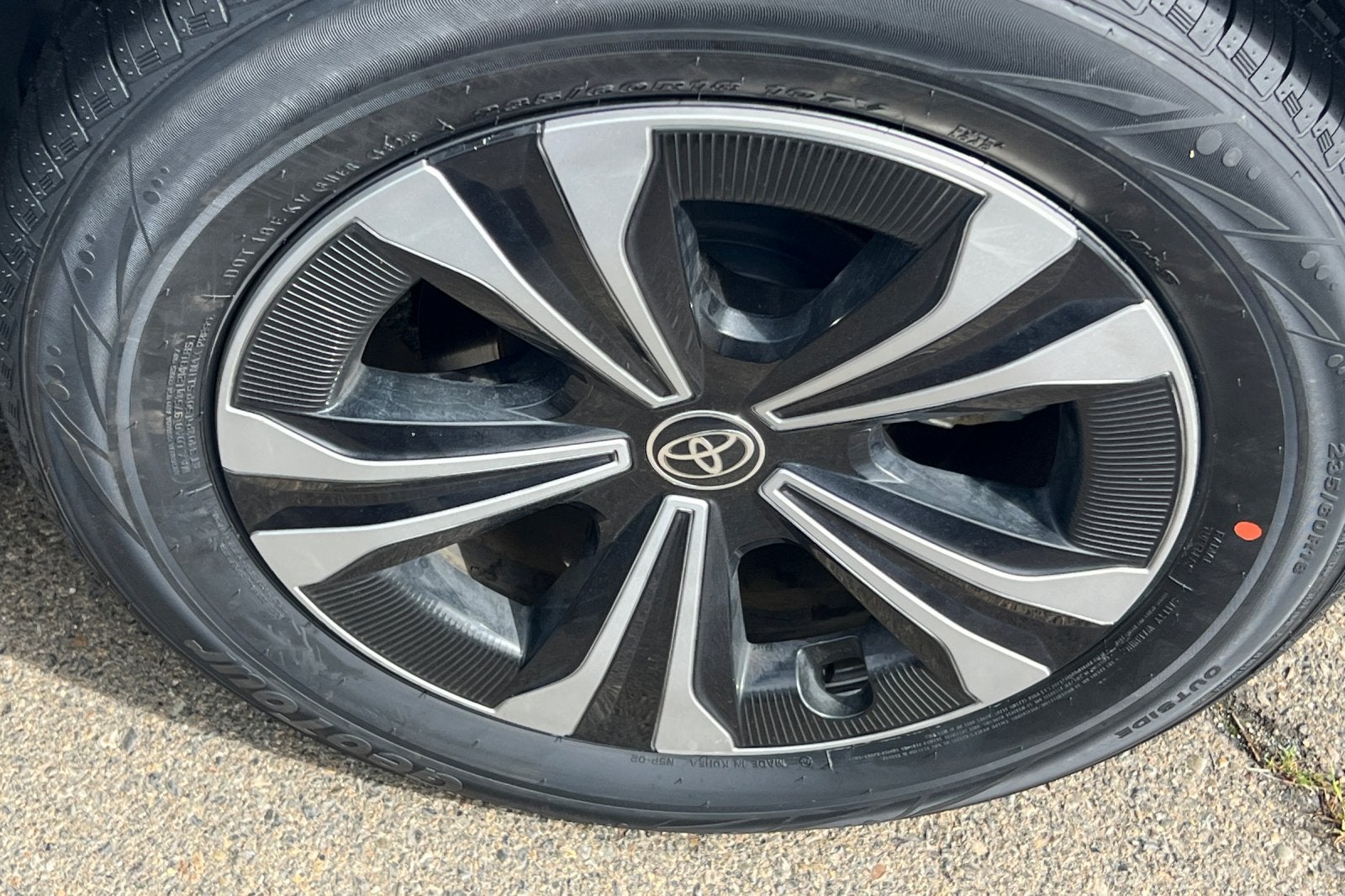 2023 Toyota bZ4X XLE