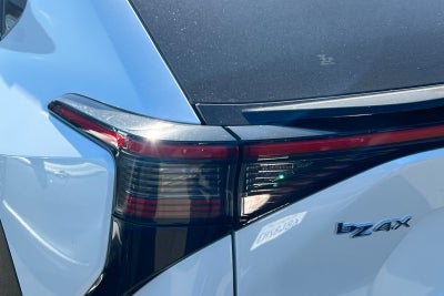2024 Toyota bZ4X XLE