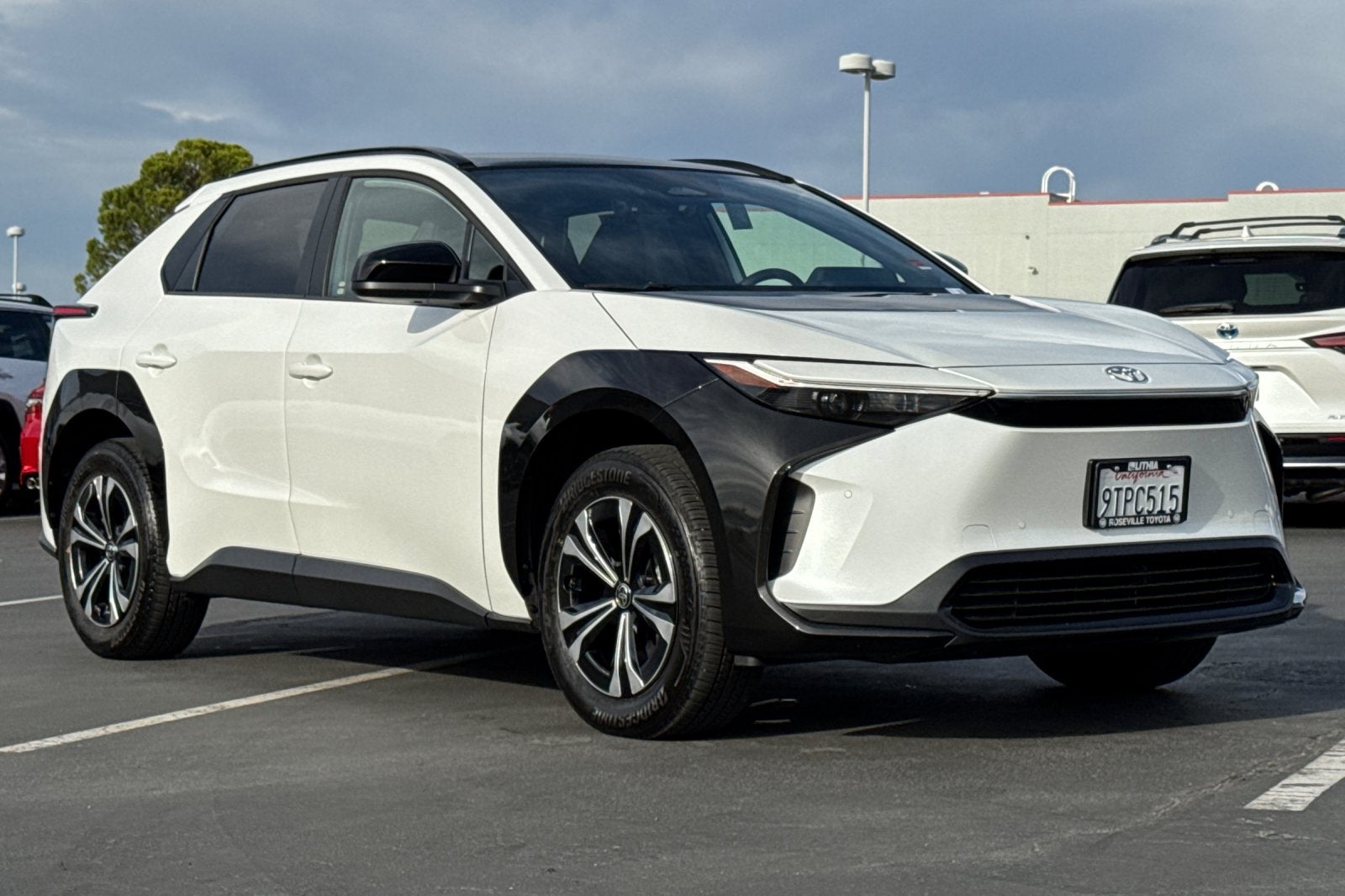 2025 Toyota bZ4X XLE