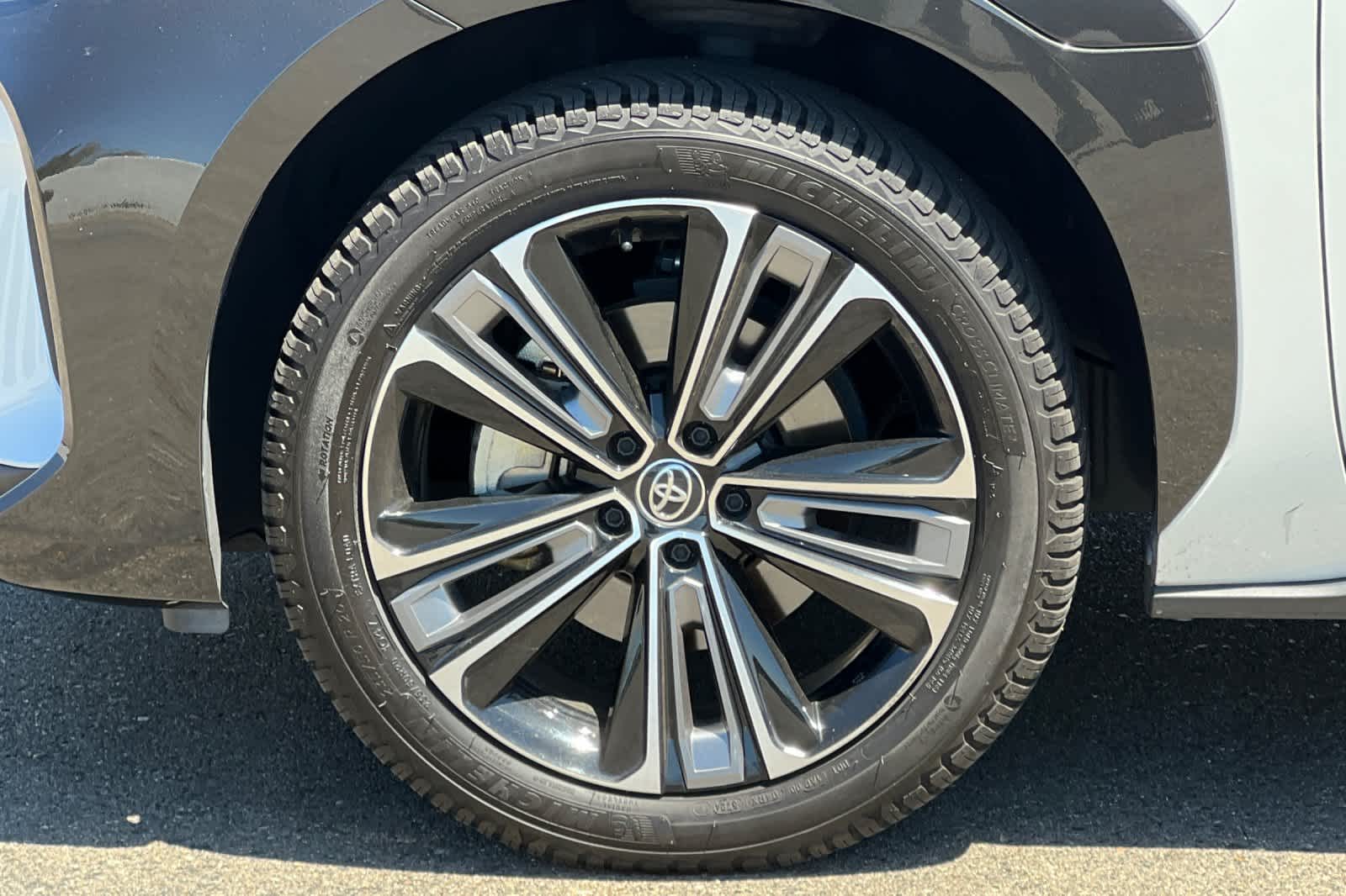 2023 Toyota bZ4X Limited