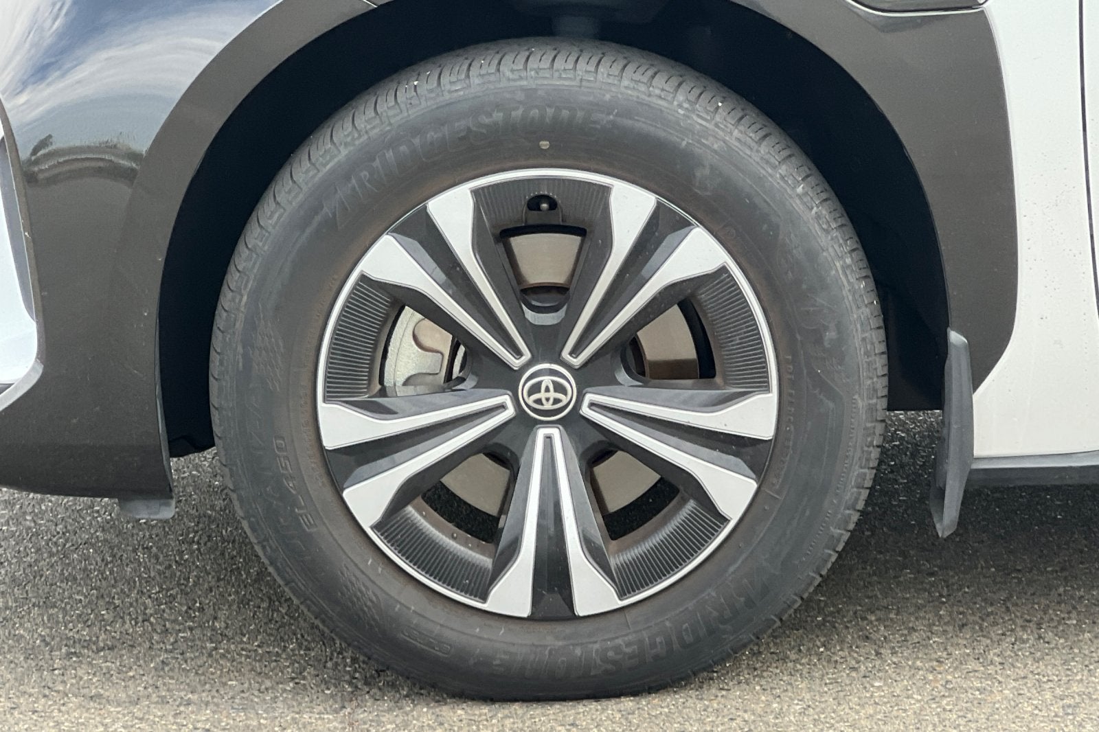 2024 Toyota bZ4X XLE
