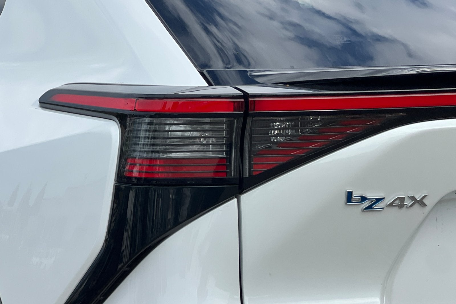2024 Toyota bZ4X XLE