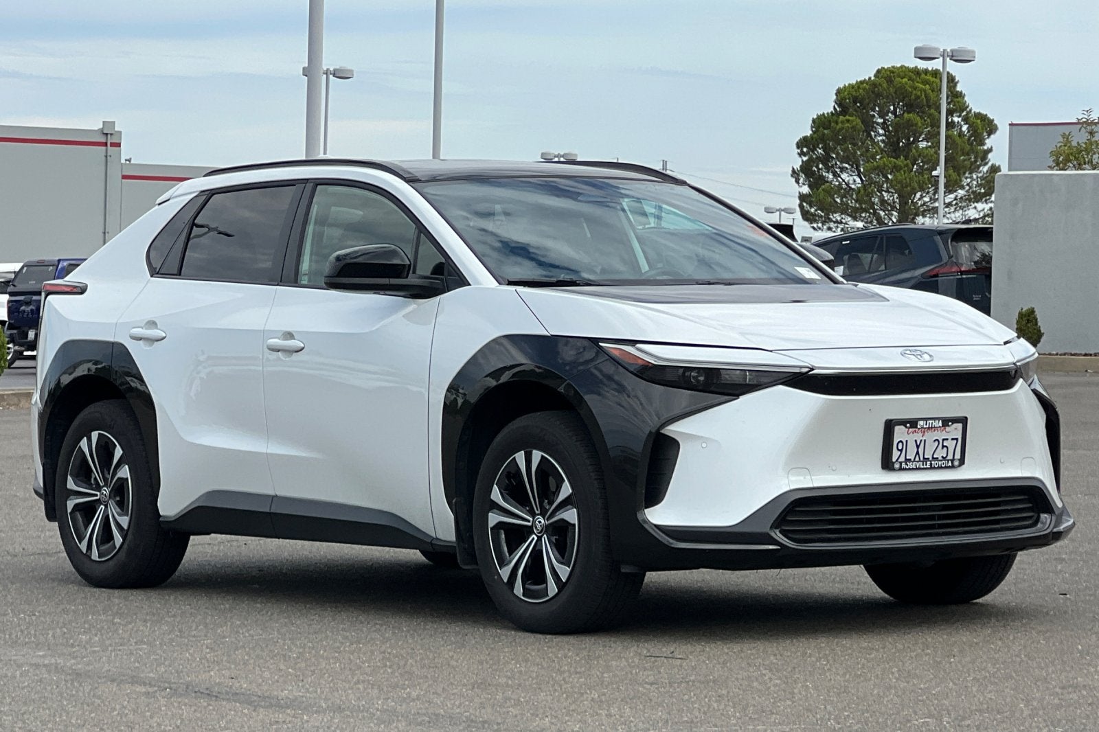 2024 Toyota bZ4X XLE