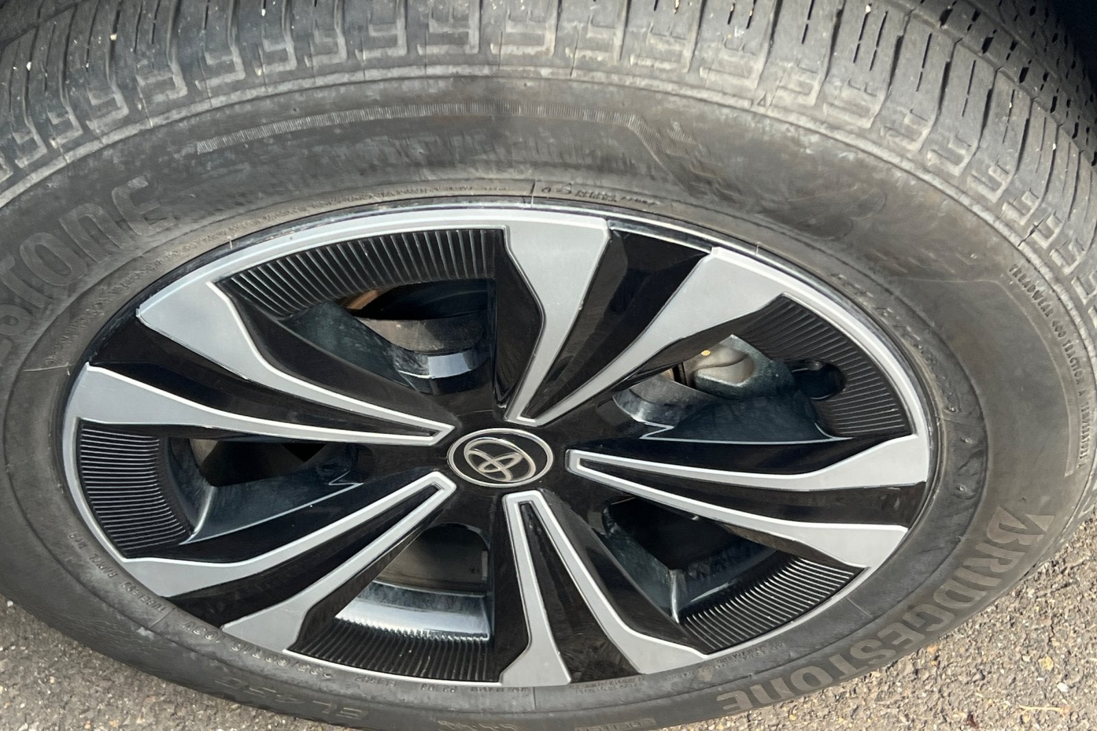 2024 Toyota bZ4X XLE