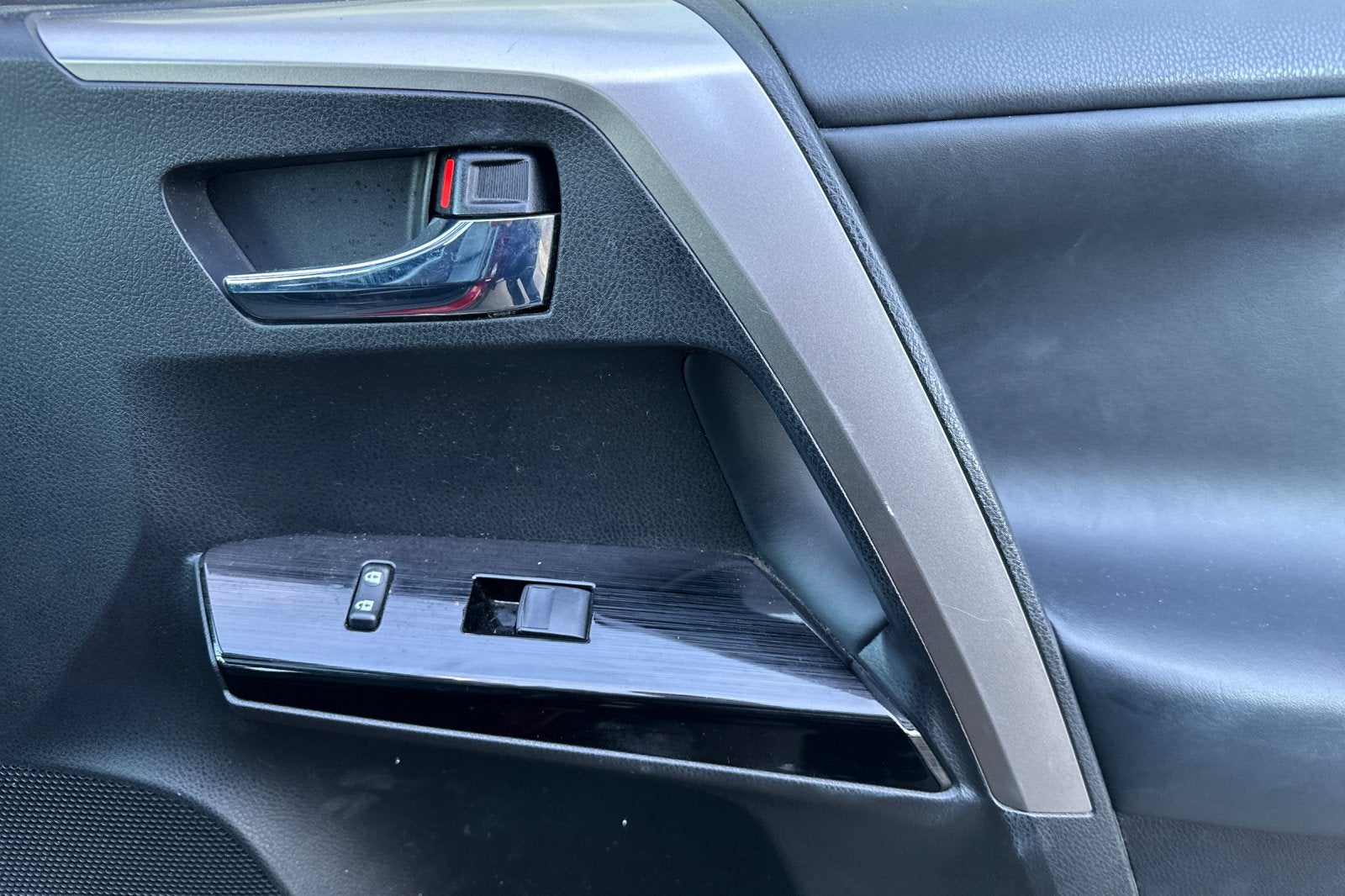 2018 Toyota RAV4 Hybrid Limited