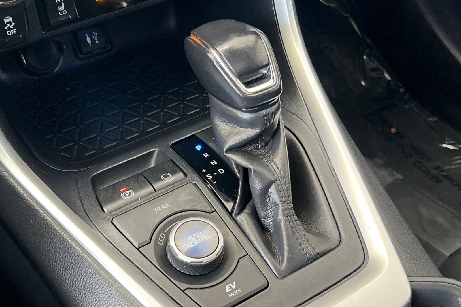 2019 Toyota RAV4 Hybrid XSE