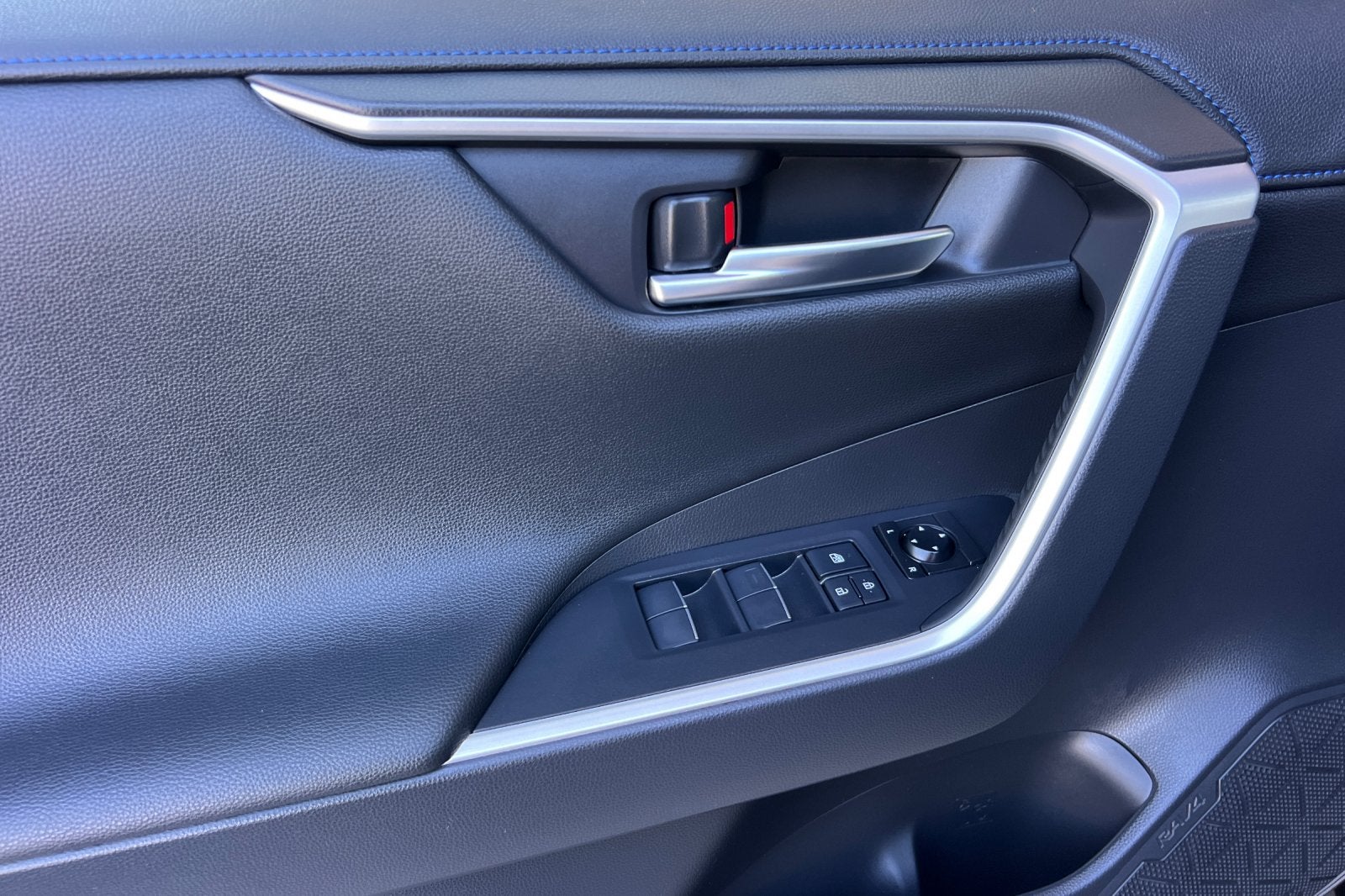 2019 Toyota RAV4 Hybrid XSE