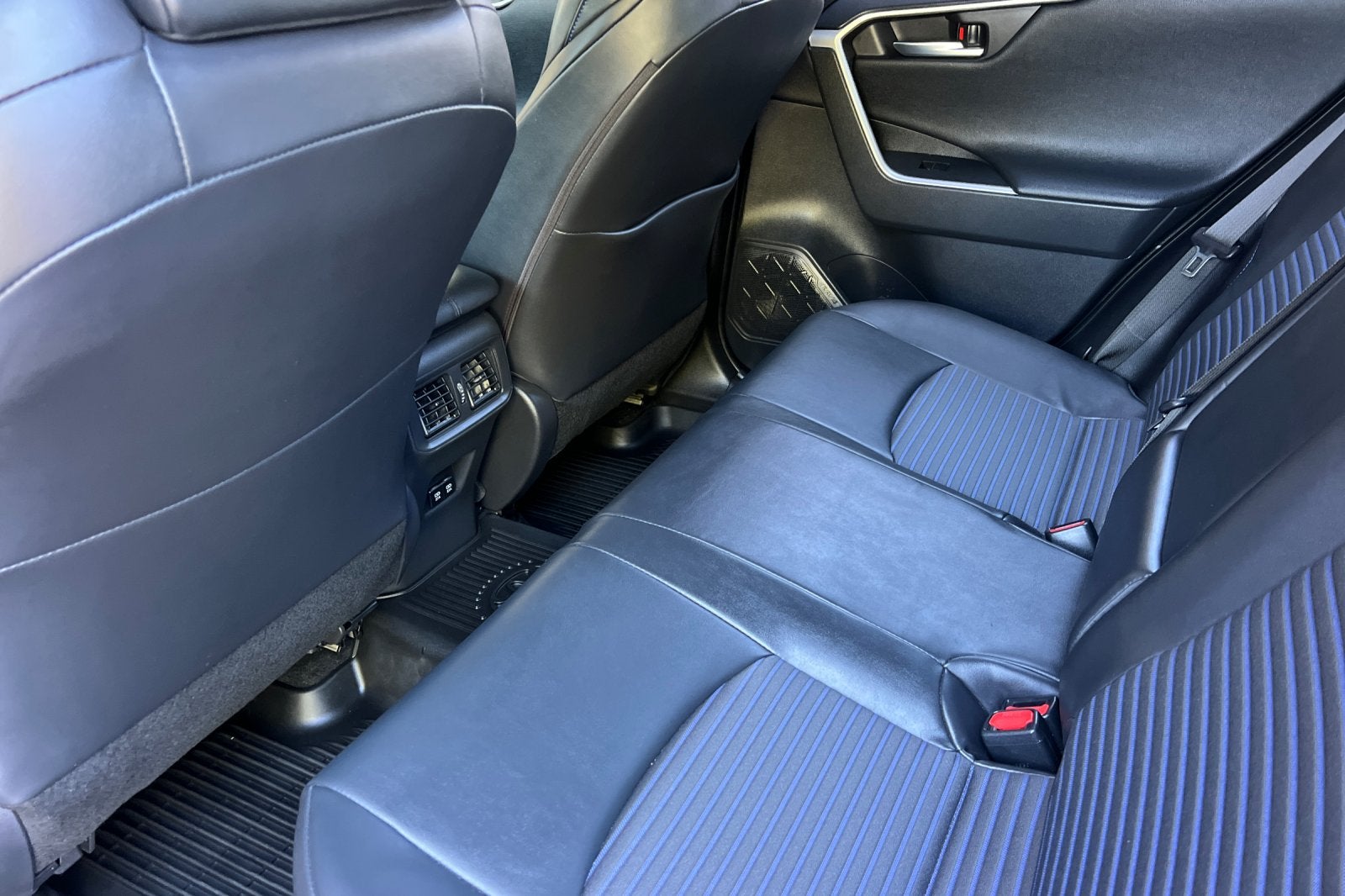 2019 Toyota RAV4 Hybrid XSE