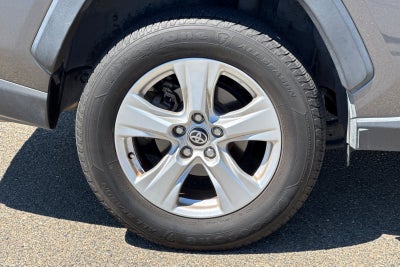 2020 Toyota RAV4 Hybrid LE