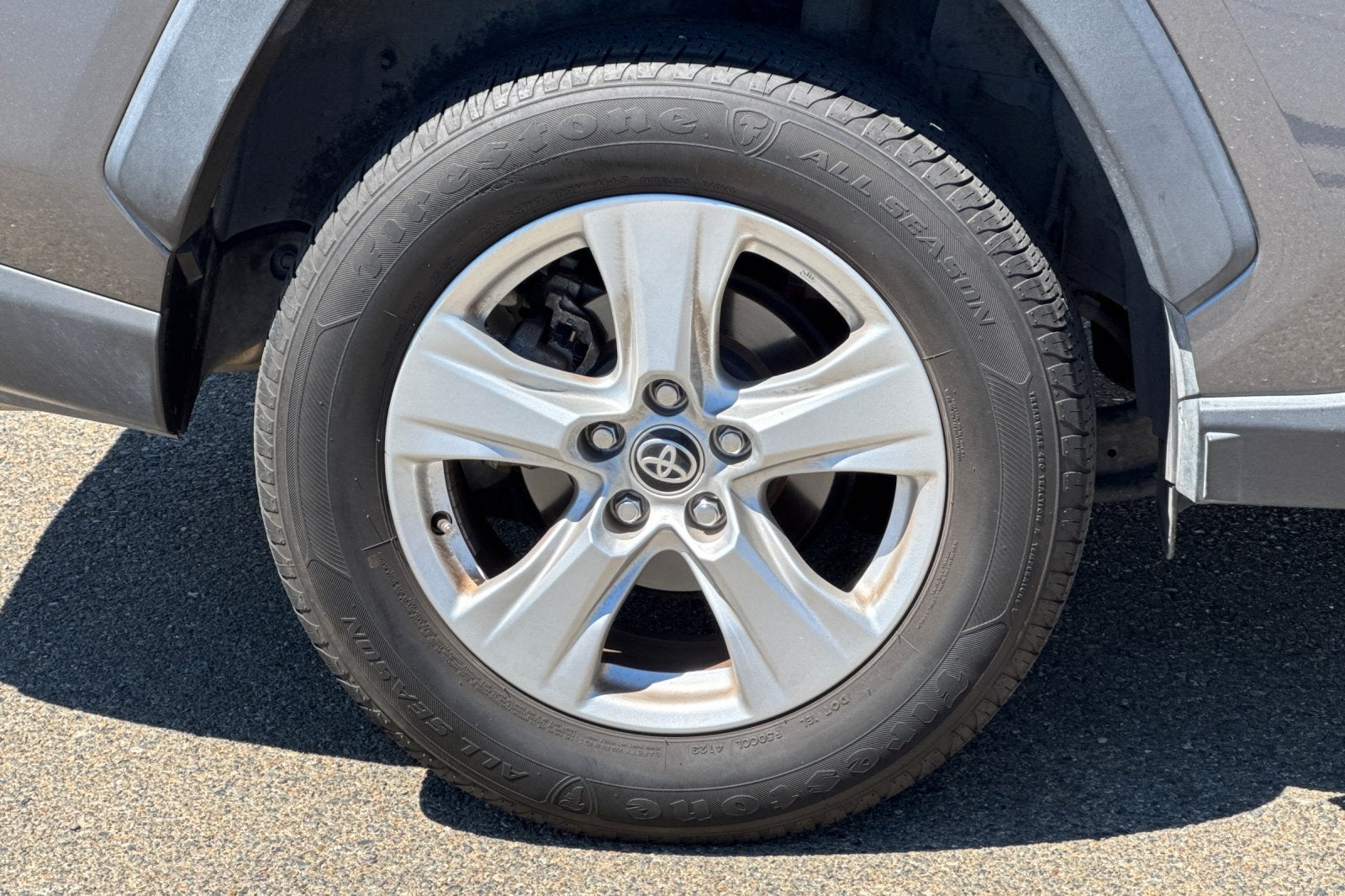 2020 Toyota RAV4 Hybrid LE