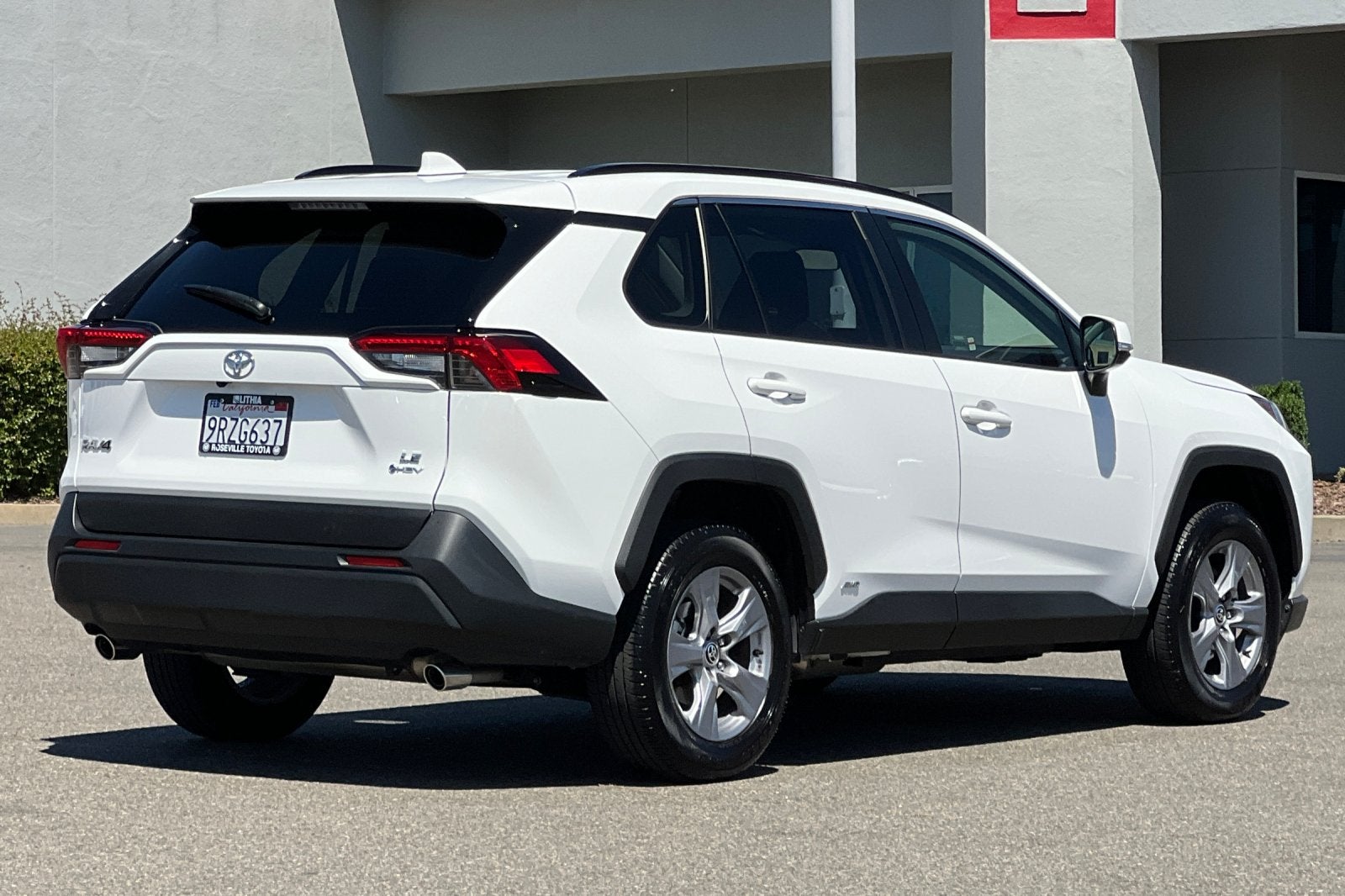 2025 Toyota RAV4 Hybrid LE