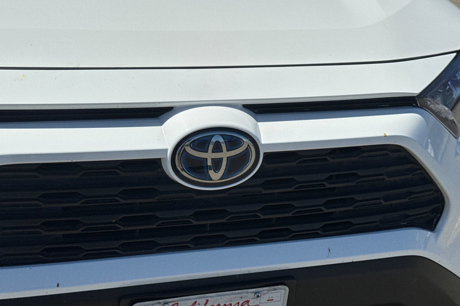 2020 Toyota RAV4 Hybrid LE