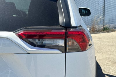 2020 Toyota RAV4 Hybrid LE