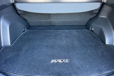 2020 Toyota RAV4 Hybrid LE