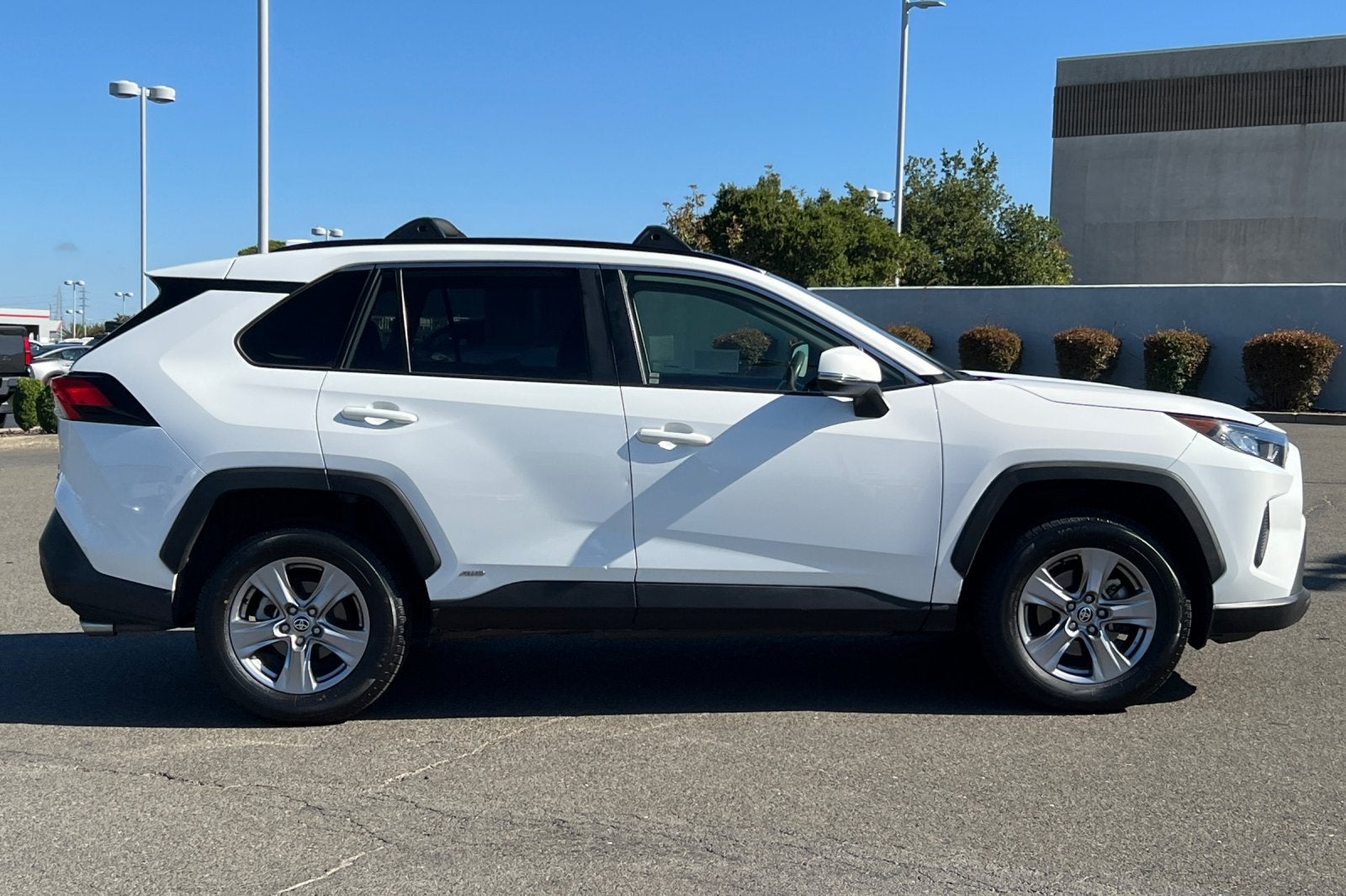 2022 Toyota RAV4 Hybrid LE