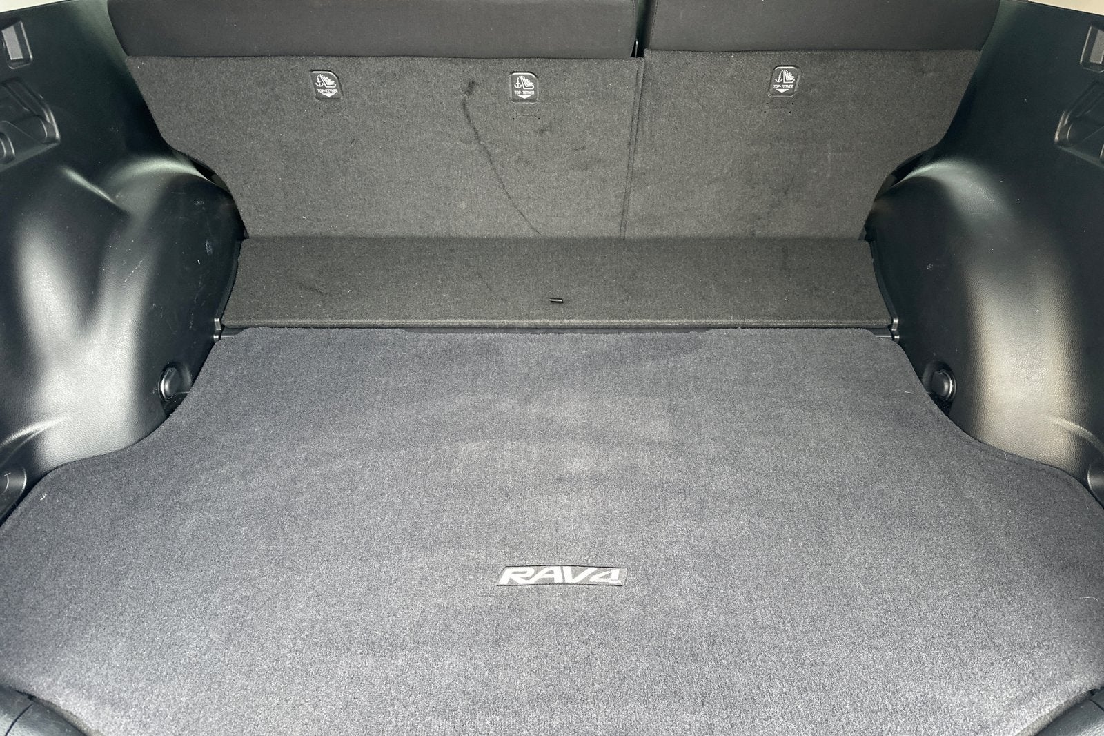 2018 Toyota RAV4 Hybrid XLE