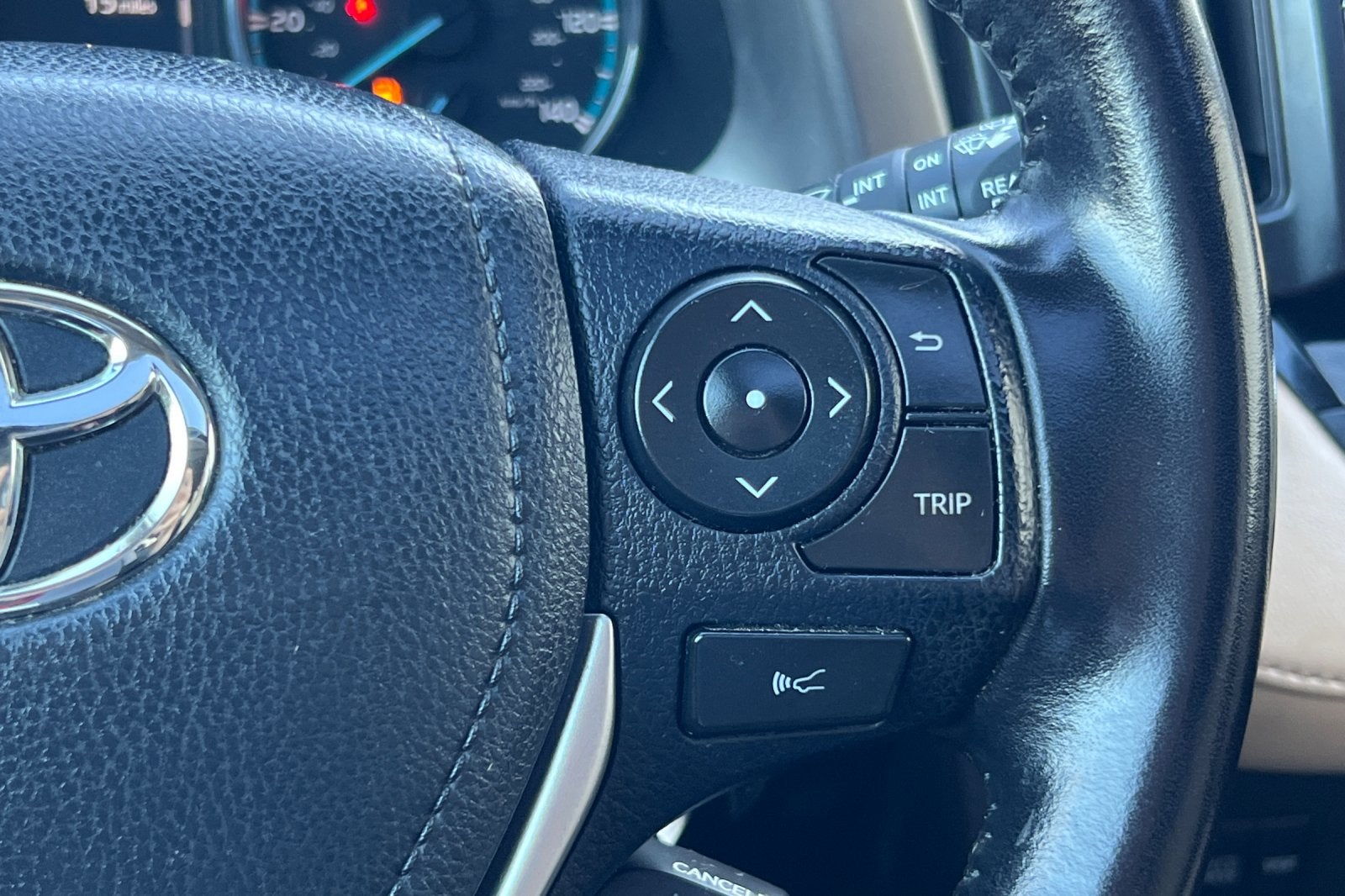 2017 Toyota RAV4 Hybrid XLE