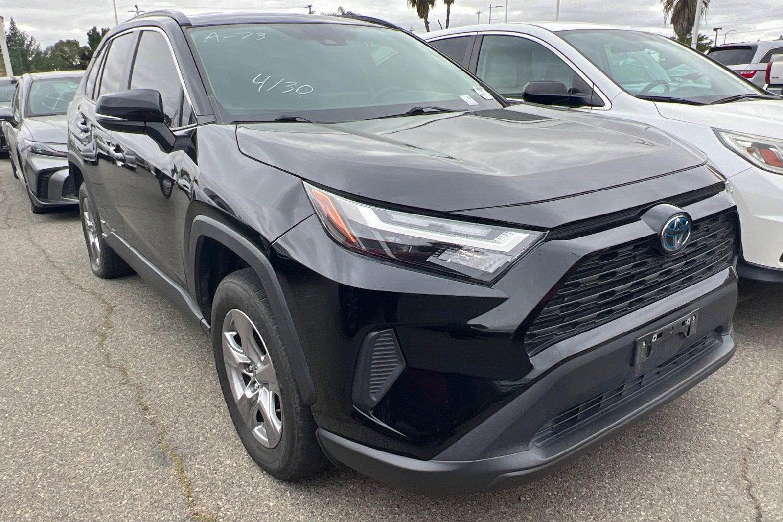 2022 Toyota RAV4 Hybrid XLE