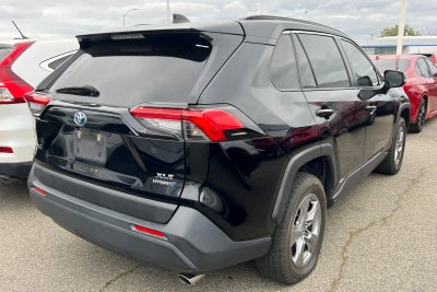 2022 Toyota RAV4 Hybrid XLE