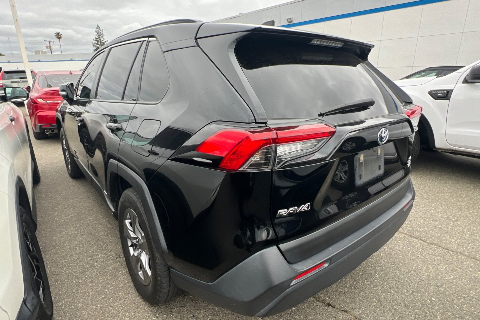2022 Toyota RAV4 Hybrid XLE