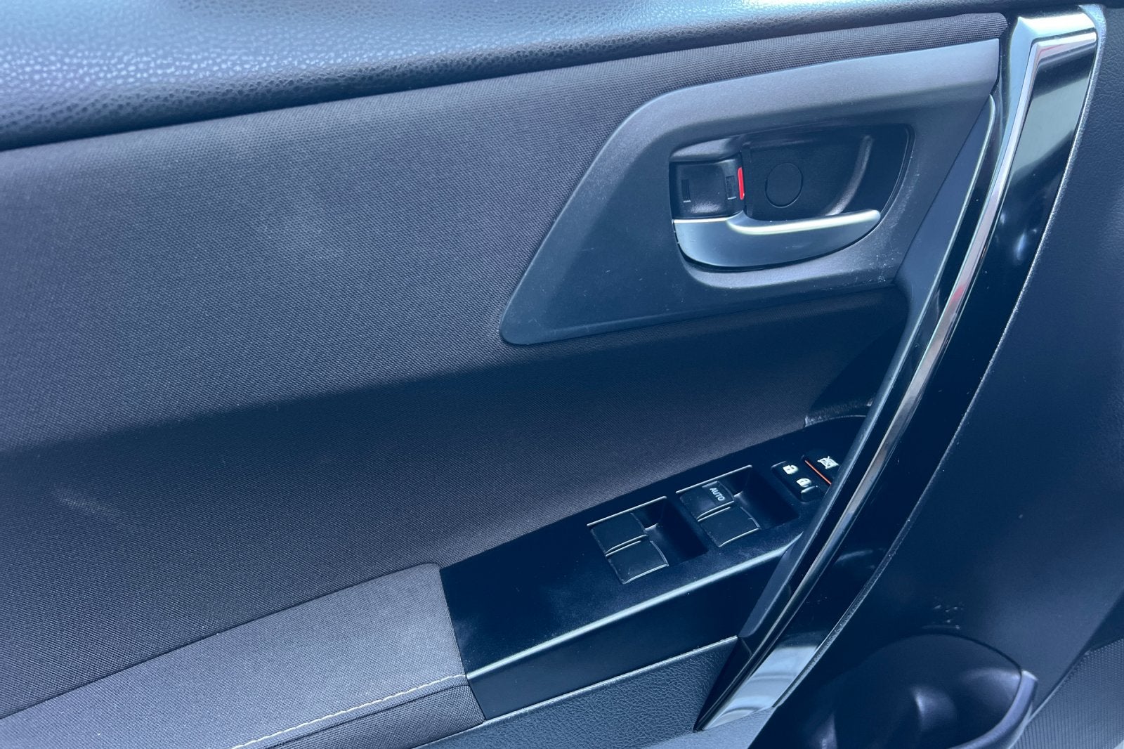 2016 Scion iM Base