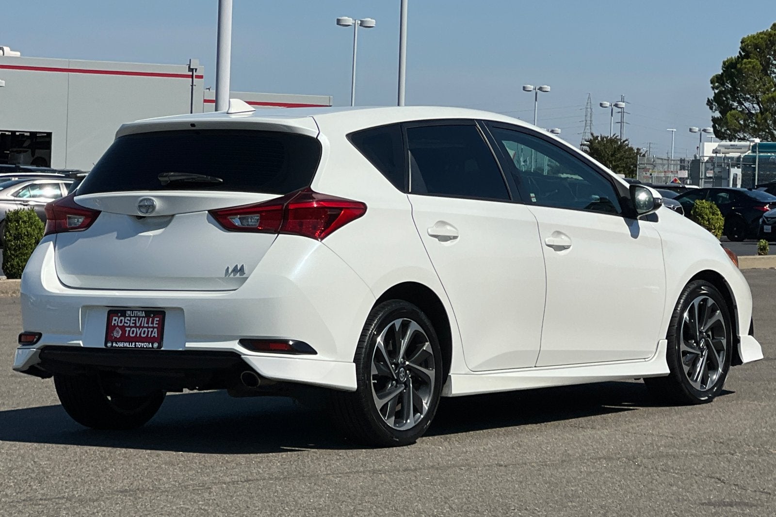 2016 Scion iM Base