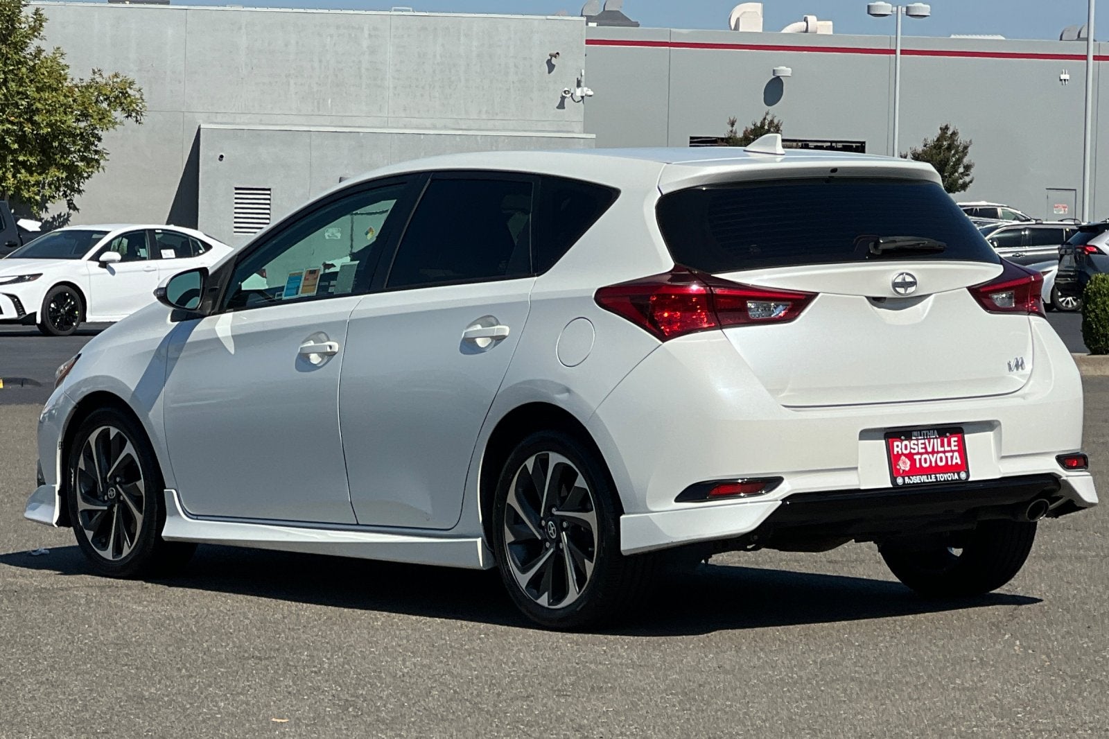 2016 Scion iM Base