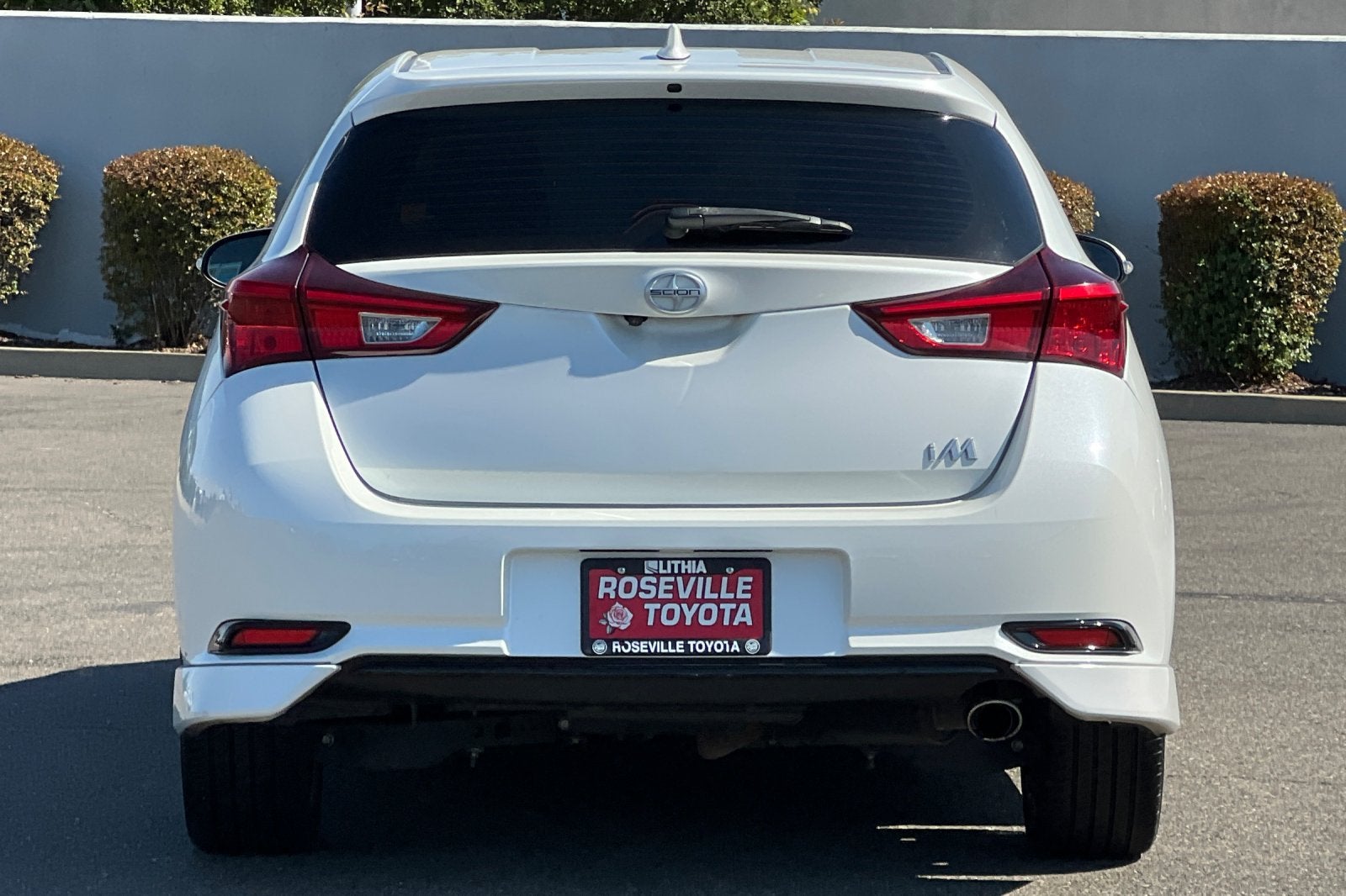 2016 Scion iM Base