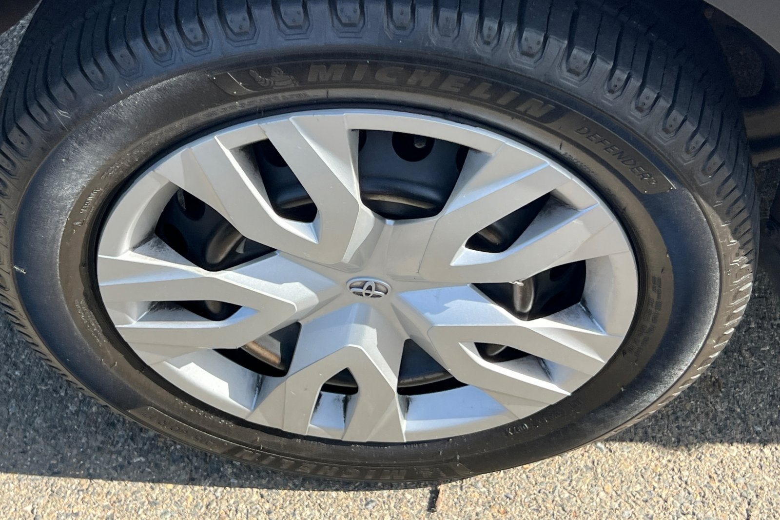 2019 Toyota C-HR LE