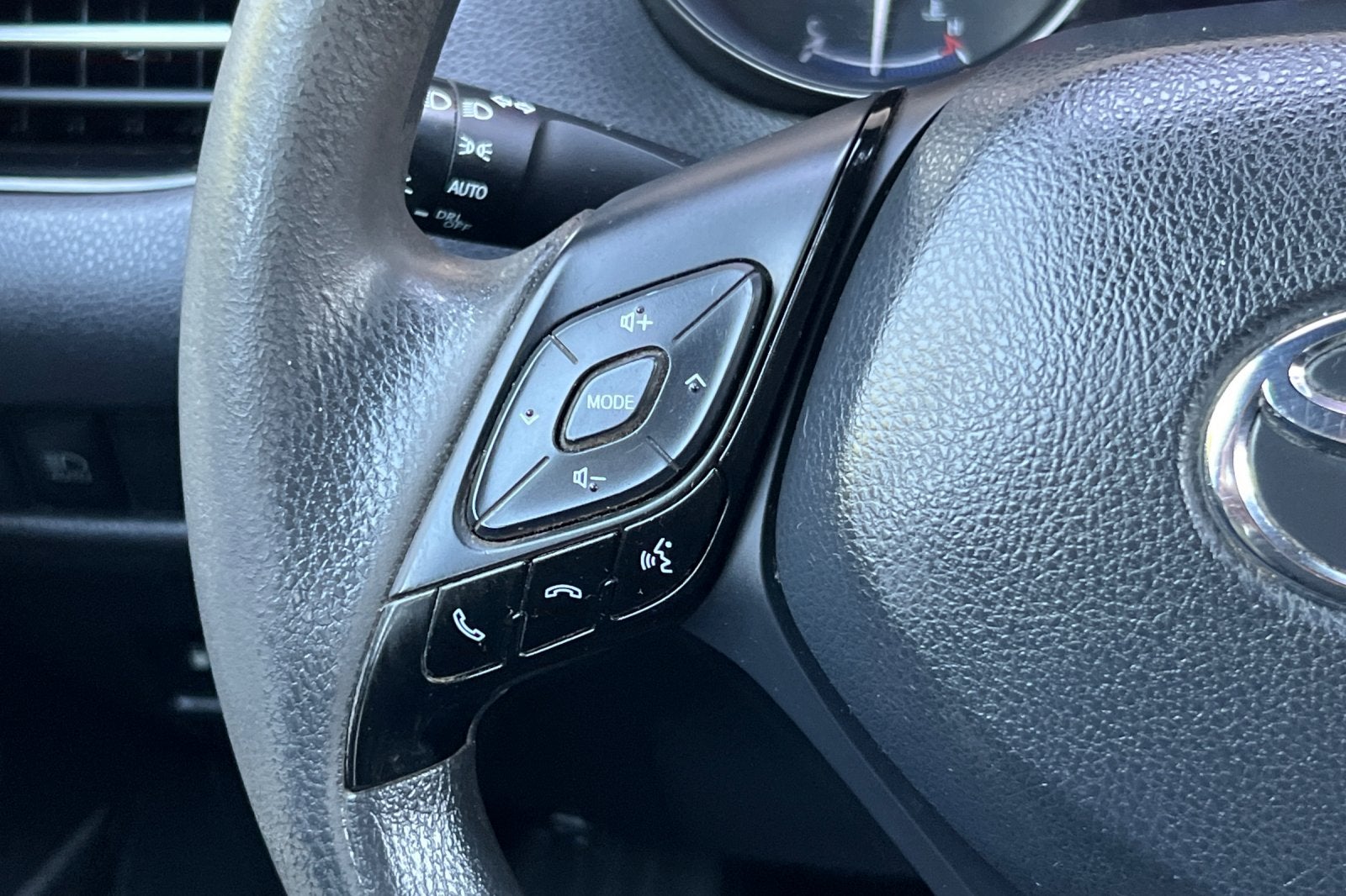 2019 Toyota C-HR LE
