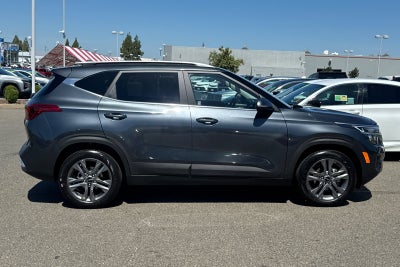 2022 Kia Seltos S