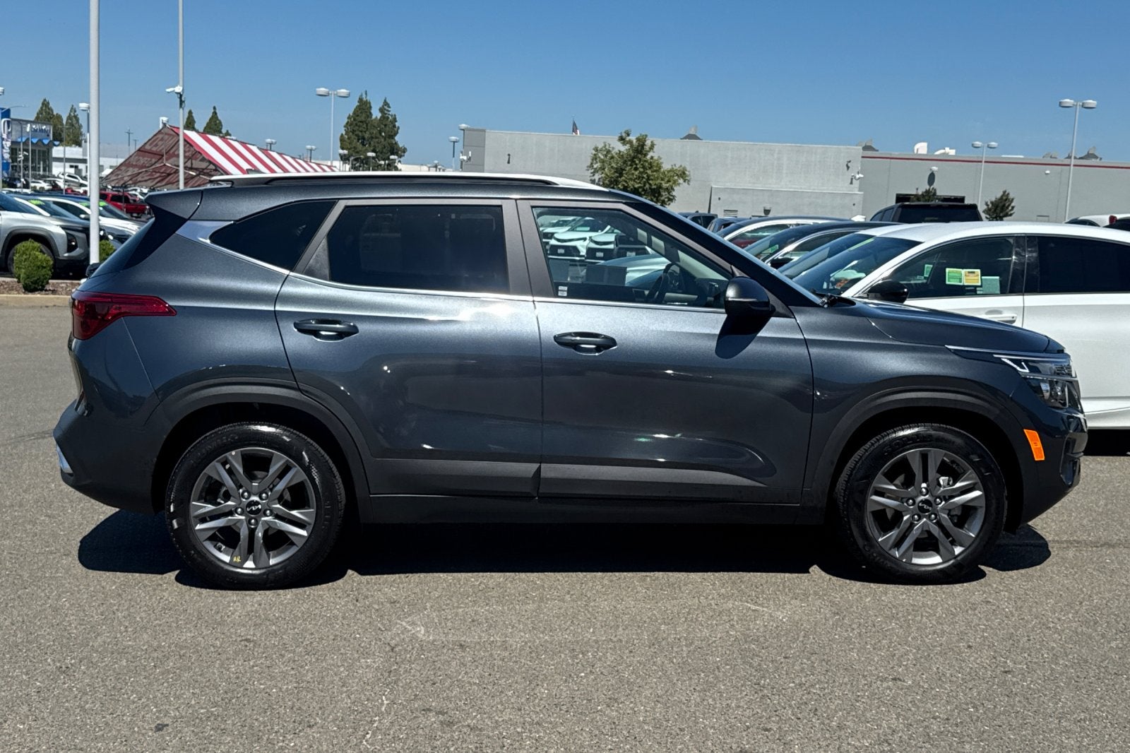 2022 Kia Seltos S