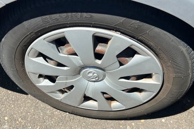 2015 Toyota Yaris L