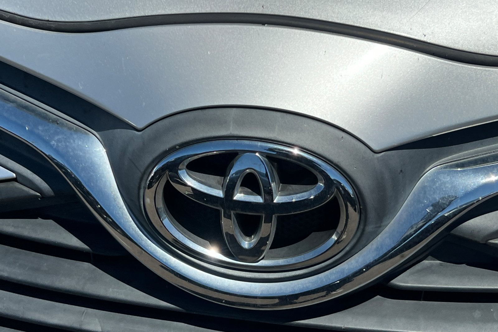 2015 Toyota Yaris L